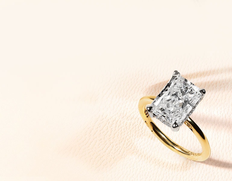 Radiant Cut Engagement rings