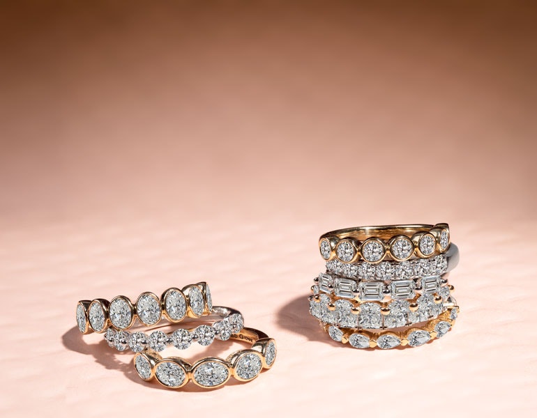 Women's wedding bands